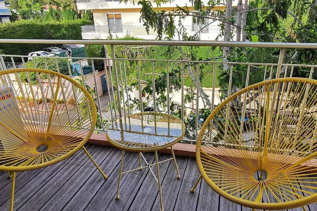 Spacieux 2 Pieces Avec Terrasse, Clim Et Parking Antibes Apartment